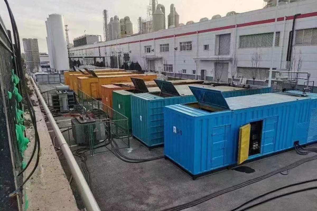 平利发电机租赁施工现场